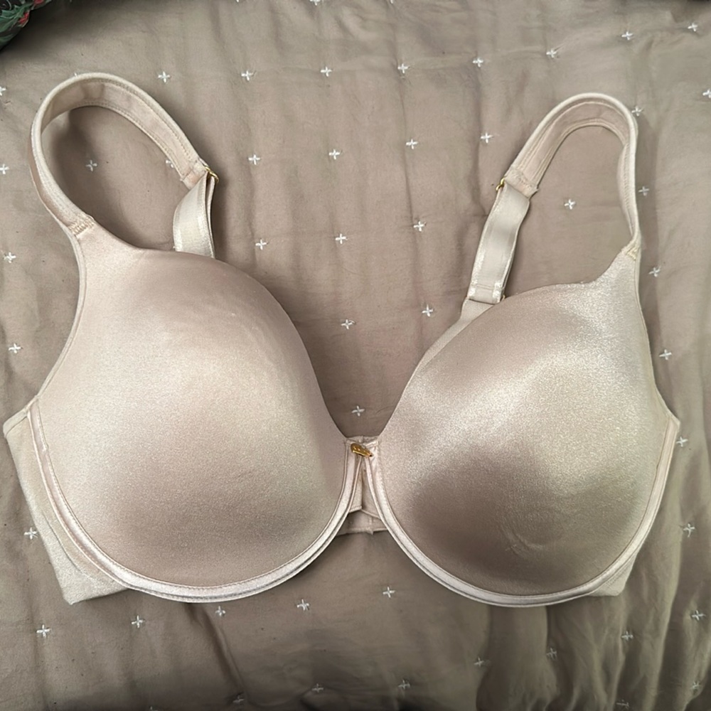 Shopyahaira bra in nude has back smoother